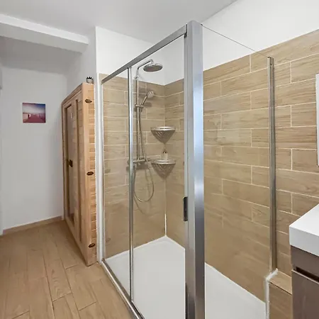 Privée : Jacuzzi + sauna + billard + jeux SO Saint-Quentin  Exterior foto