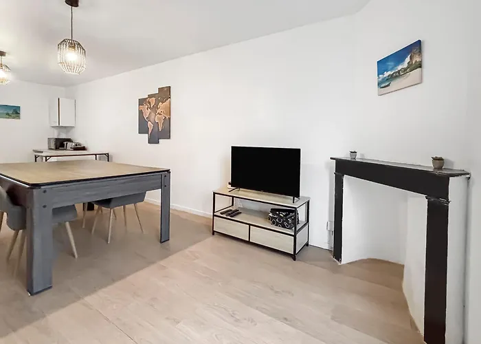 Privée : Jacuzzi + sauna + billard + jeux SO