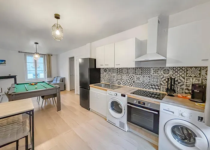 Privée : Jacuzzi + sauna + billard + jeux SO