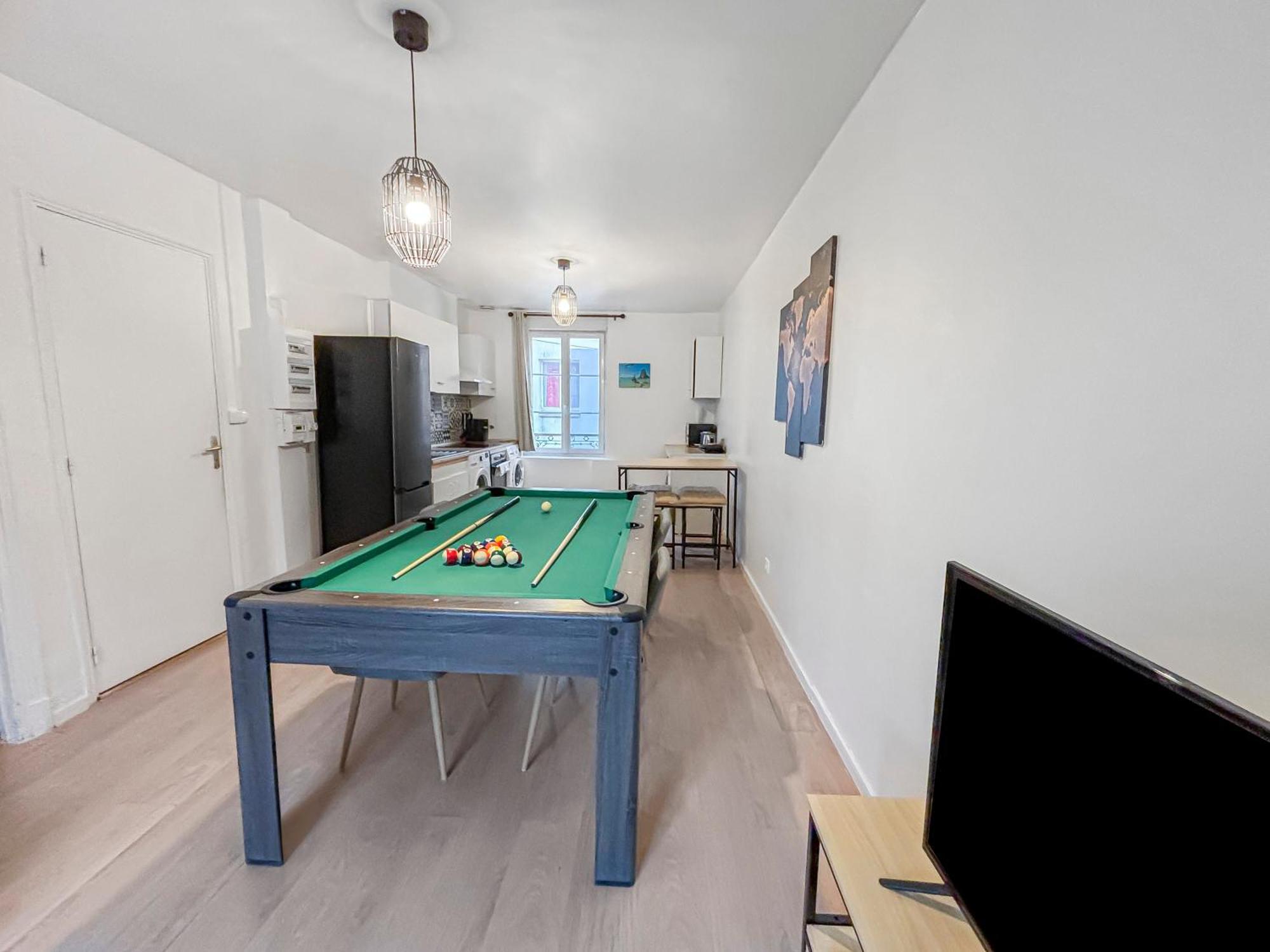 Hébergement de vacances Privée : Jacuzzi + Sauna + Billard + Jeux So Saint-Quentin (Aisne)